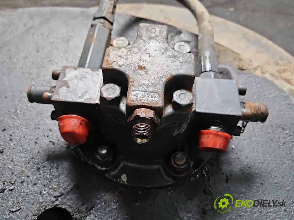 Johnston C40 2.8d 92 hp  68 kW 2776 cm3 5- obal 866490300E