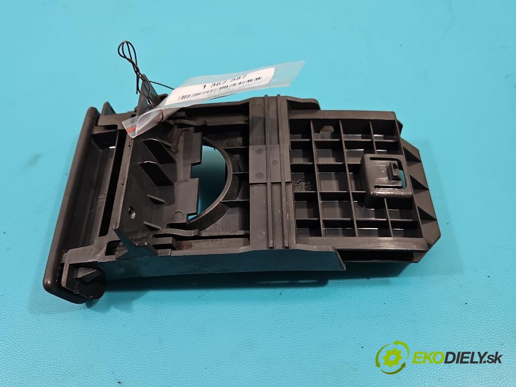 Citroen Jumpy II 2007-2016 2.0 hdi 120 HP manual 88 kW 1997 cm3 5- Rukojeť: na nápoje:  (Úchyty, držiaky na nápoje)