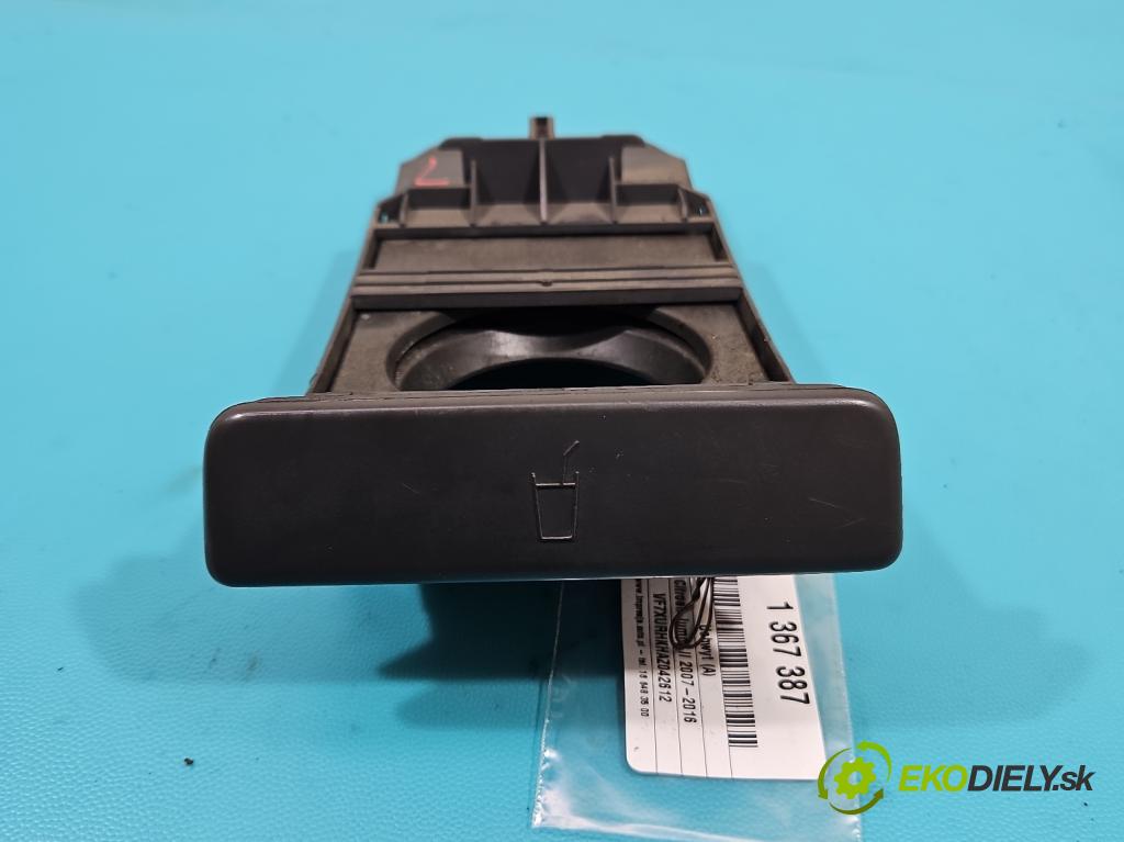 Citroen Jumpy II 2007-2016 2.0 hdi 120 HP manual 88 kW 1997 cm3 5- Rukojeť: na nápoje:  (Úchyty, držiaky na nápoje)