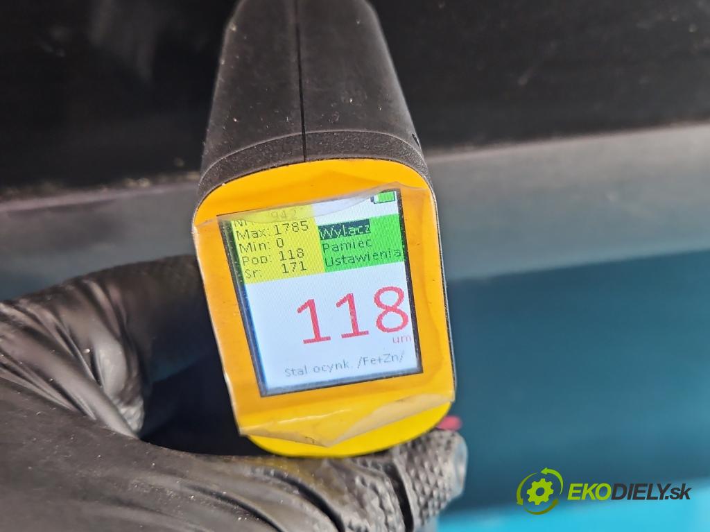 Skoda Roomster 1.4 tdi 69KM manual 51 kW 1422 cm3 5- dvere zadné pravé  (Kľučka dverí ostatné)