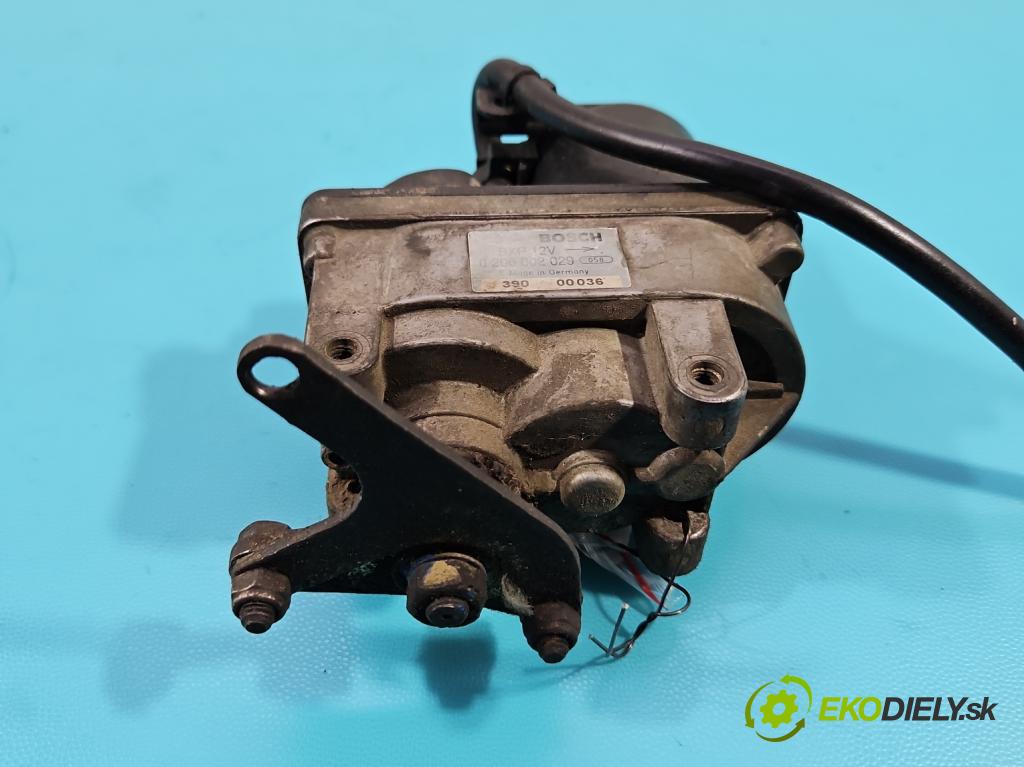 Johnston C40 2.8d 92 HP  68 kW 2776 cm3 5- pedal plyn potenciometr: 0206002029