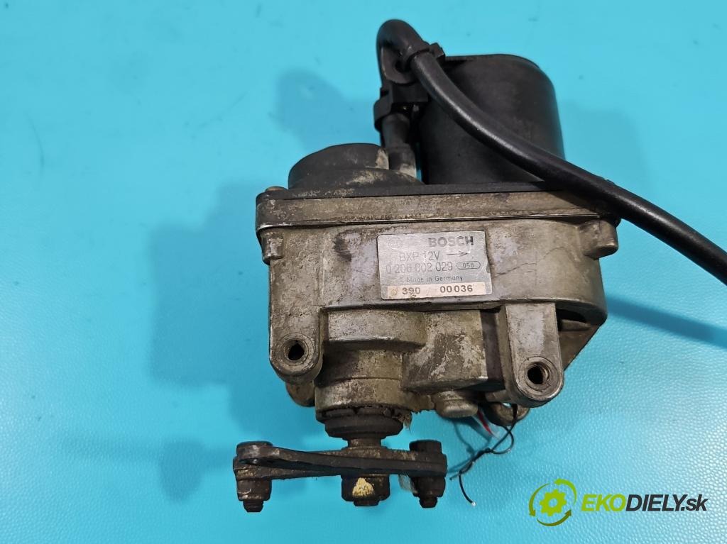 Johnston C40 2.8d 92 HP  68 kW 2776 cm3 5- pedal plyn potenciometr: 0206002029