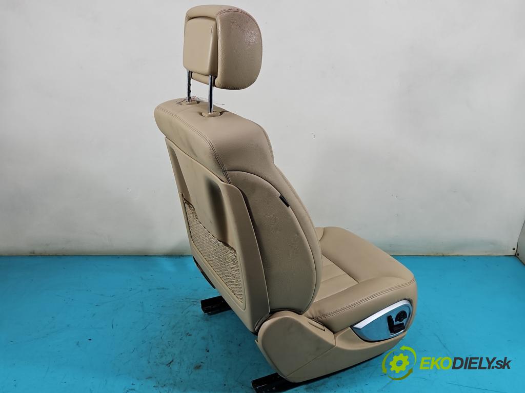 Mercedes R W251 2005-2013 5.0 V8 306KM automatic 225 kW 4966 cm3 5- Sedačka pravý  (Sedačky, sedadlá)