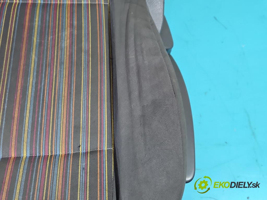 Vw Fox 1.4 tdi 69KM manual 51 kW 1422 cm3 3- Sedačka ľavý  (Sedačky, sedadlá)