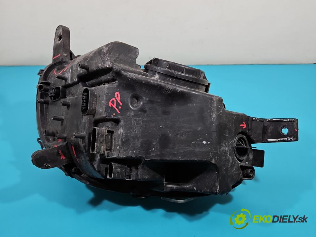 Mercedes R W251 2005-2013 5.0 V8 306KM automatic 225 kW 4966 cm3 5- Reflektor: pravý  (Pravé)