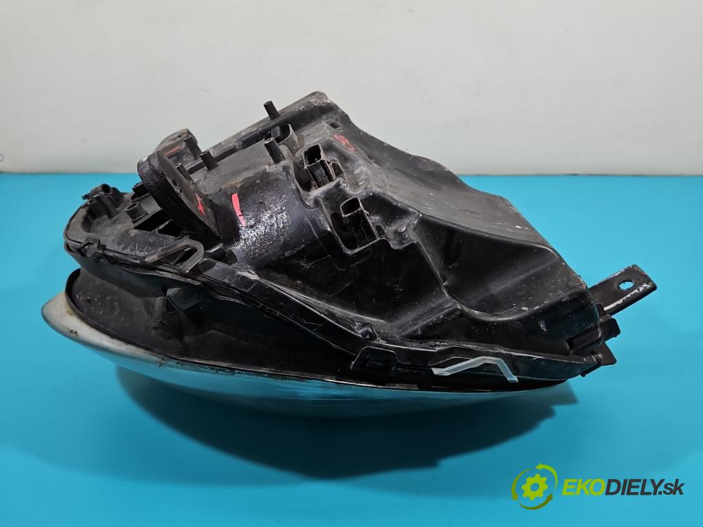 Mercedes R W251 2005-2013 5.0 V8 306KM automatic 225 kW 4966 cm3 5- Reflektor: pravý  (Pravé)