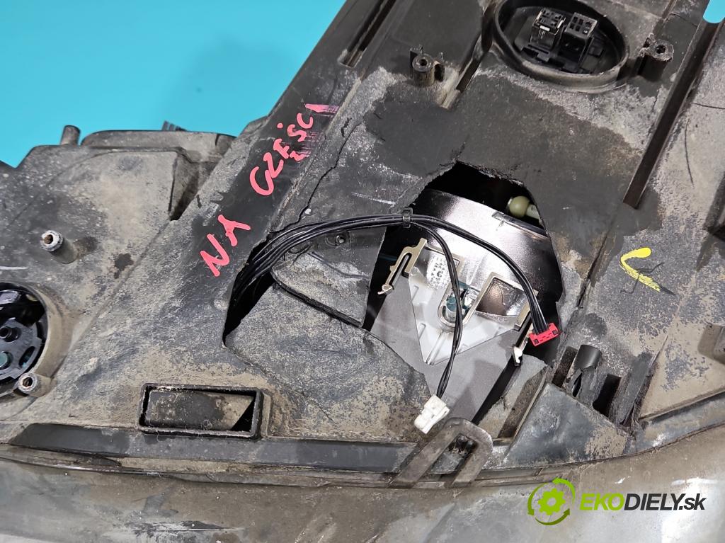 Bmw X5 E70 2006-2013 3.0 T 306KM automatic 225 kW 2979 cm3 5- Reflektor: pravý 7294606 (Pravé)