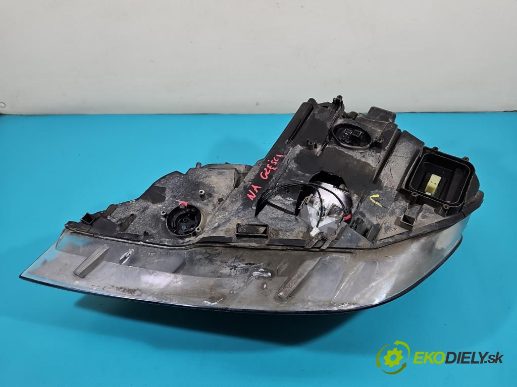 Bmw X5 E70 2006-2013 3.0 T 306KM automatic 225 kW 2979 cm3 5- Reflektor: pravý 7294606 (Pravé)