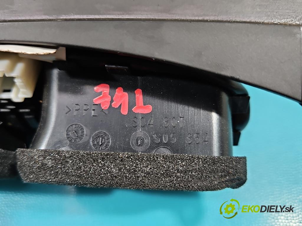 Bmw X5 E70 2006-2013 3.0 T 306KM automatic 225 kW 2979 cm3 5- Mřížka: kúrenia stredová 6954953 (Mriežky kúrenia (fukáre))