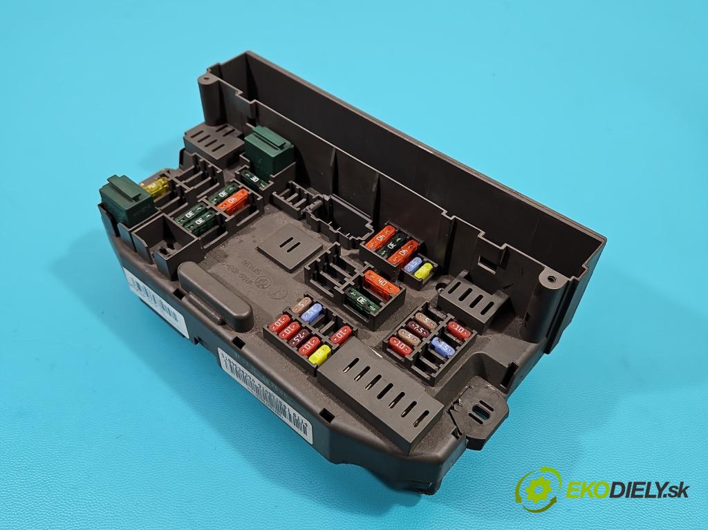 Bmw X5 E70 2006-2013 3.0 T 306KM automatic 225 kW 2979 cm3 5- skříňka pojistková 66790381 (Pojistkové skříňky)