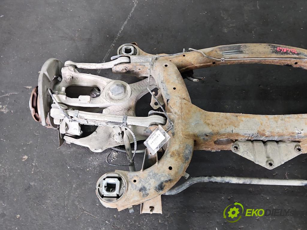 Bmw X5 E70 2006-2013 3.0 T 306KM automatic 225 kW 2979 cm3 5- zadní výztuha  (Výztuhy zadní)