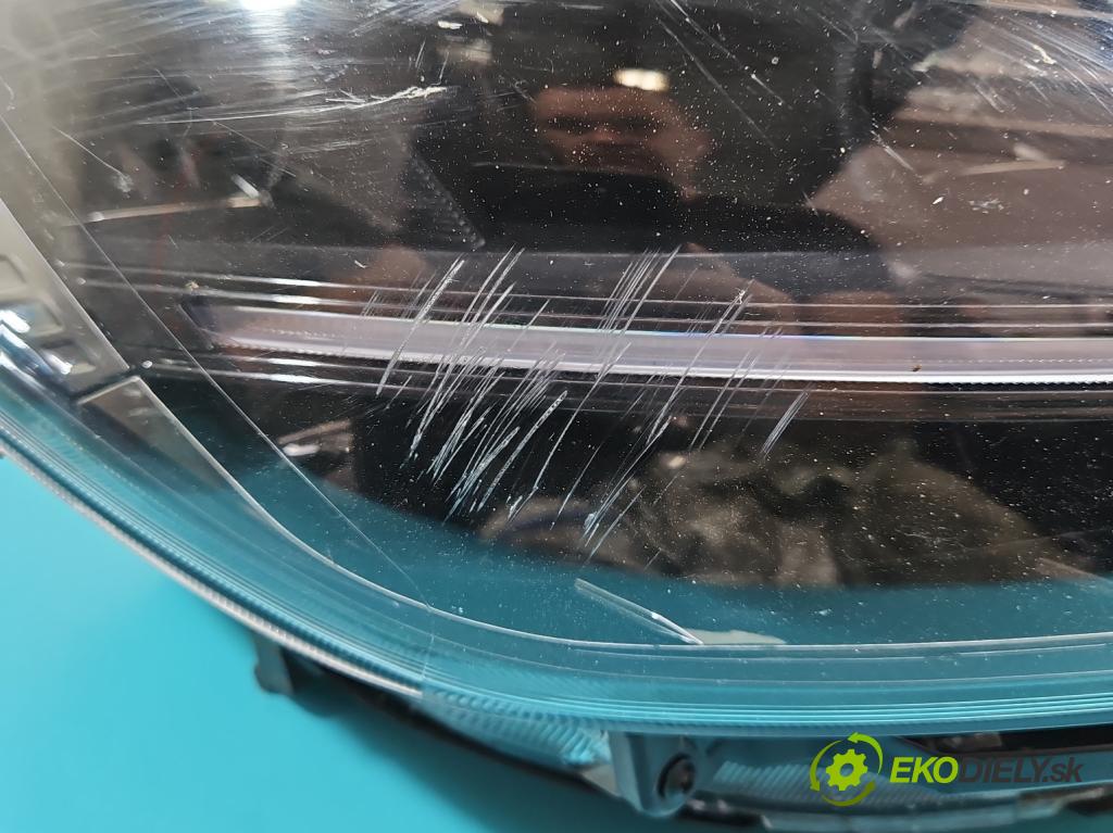 Hyundai I30 III 2016- 1.0 GDI 120 HP manual 88,3 kW 998 cm3 5- Reflektor: pravý  (Pravé)