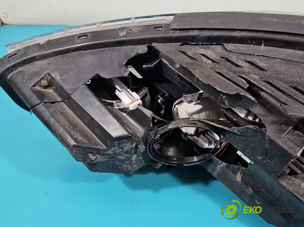 Hyundai I30 III 2016- 1.0 GDI 120 HP manual 88,3 kW 998 cm3 5- Reflektor: pravý  (Pravé)