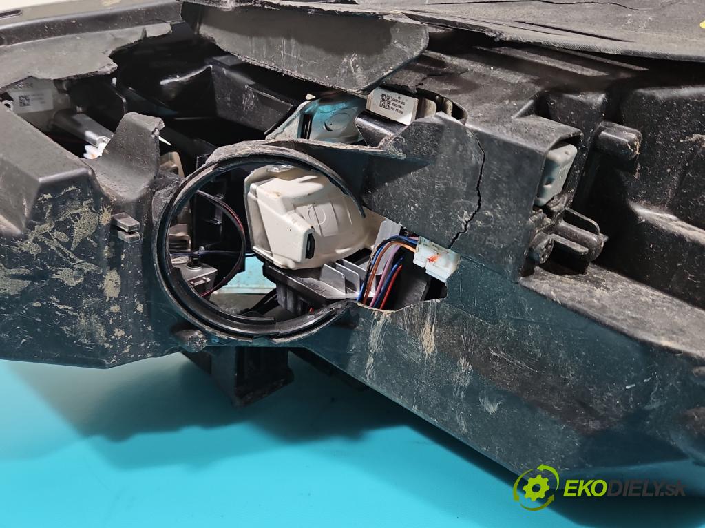 Hyundai I30 III 2016- 1.0 GDI 120 HP manual 88,3 kW 998 cm3 5- Reflektor: pravý  (Pravé)