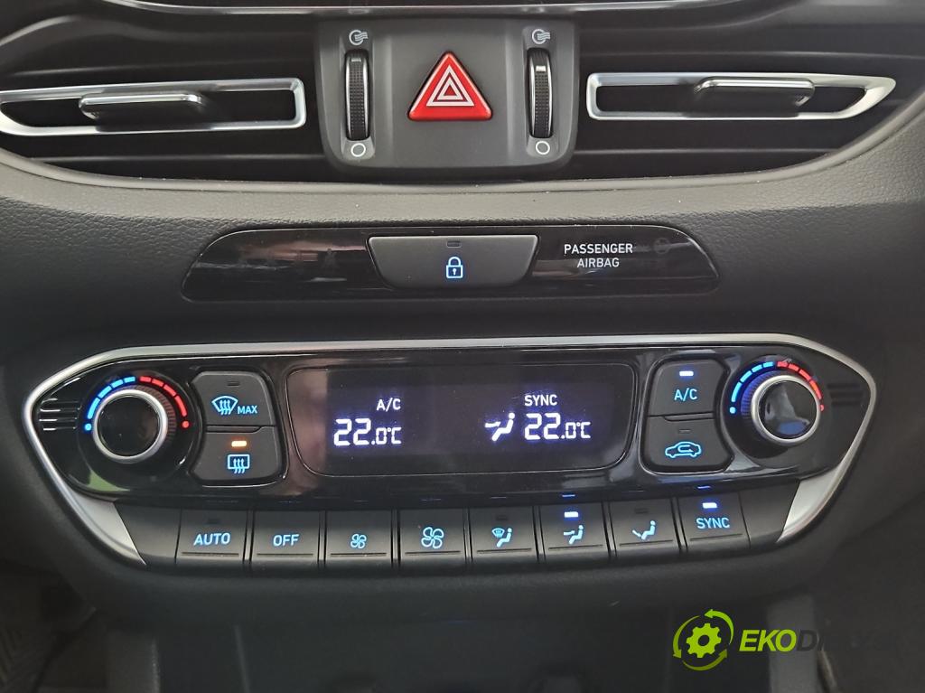 Hyundai I30 III 2016- 1.0 GDI 120 HP manual 88,3 kW 998 cm3 5- panel kúrenia 97250-G4CA0