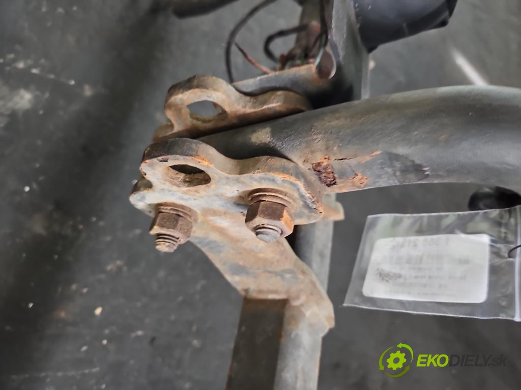 Toyota Corolla Verso II 2004-2009 2.0 D4D 116 hp manual 85 kW 1995 cm3 5- oko tažné  (Tažná zařízení)