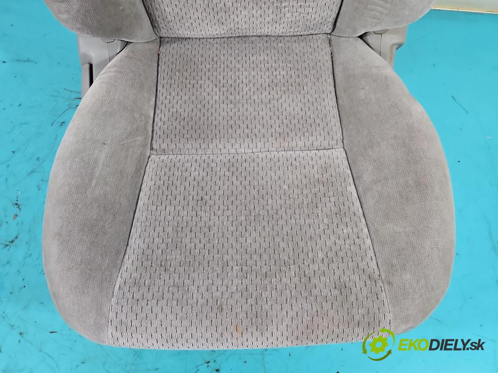 Toyota Camry VI 2001-2006 2.4 VVti: 152KM automatic 112 kW 2362 cm3 4- Sedačka pravý  (Sedačky, sedadlá)