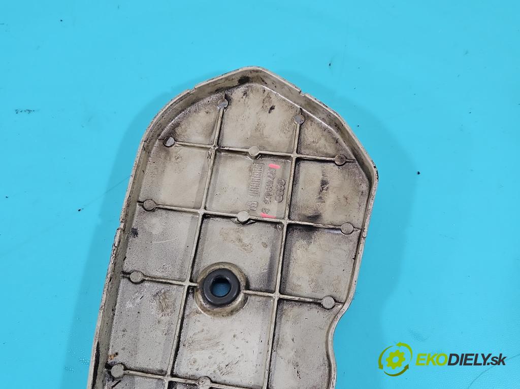 Audi A8 D2 1994-2002 4.2 V8 299KM automatic 220 kW 4172 cm3 4- obal vačkový 077109123B (Kryty motora)