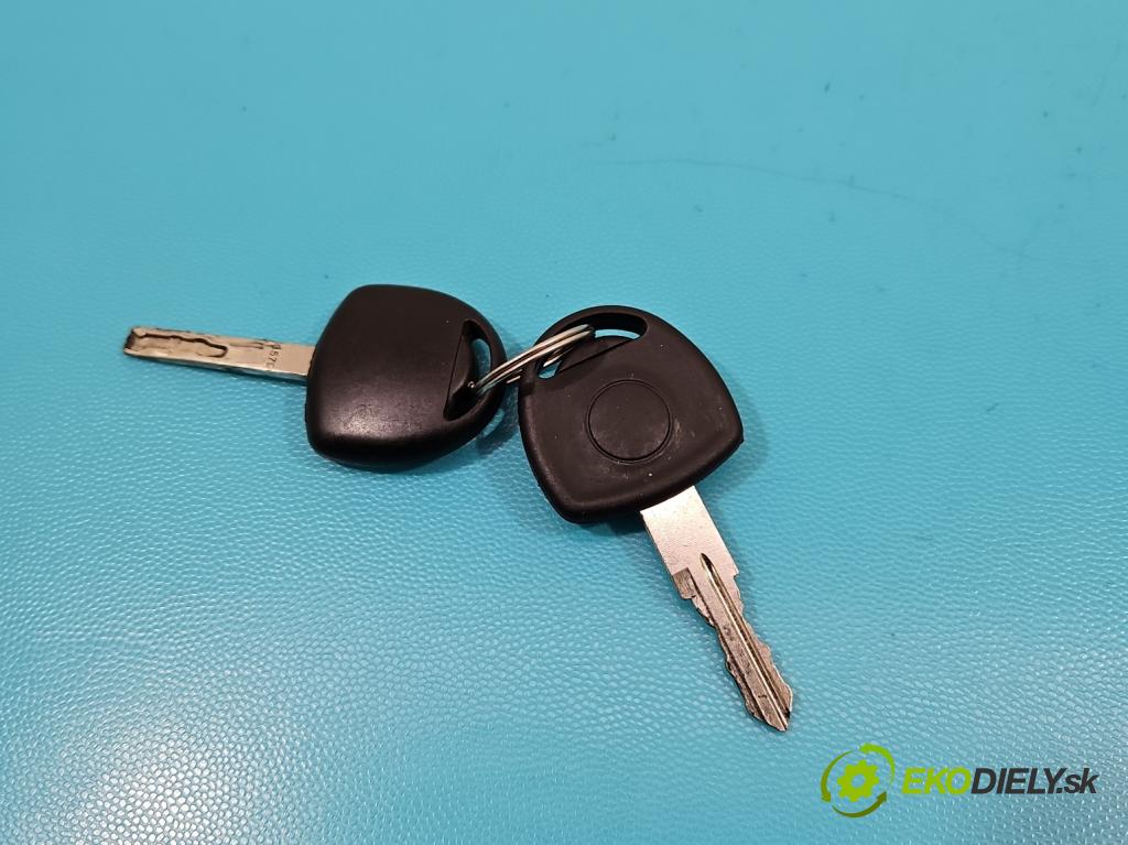 Opel Corsa C 2000-2006 1,3.0 cdti 69KM manual 51 kW 1248 cm3 3- řídící jednotka motoru 55196352