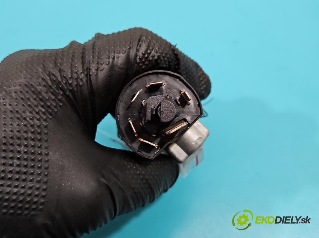 Opel Corsa B 1993-1999 1.2 45KM manual 33 kW 1195 cm3 5- Spínačka 26034041 (Spínacie skrinky a kľúče)