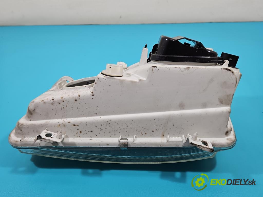 Vw Passat B4 1993-1997 1.8 90 HP manual 66 kW 1787 cm3 5- Reflektor: pravý  (Pravé)