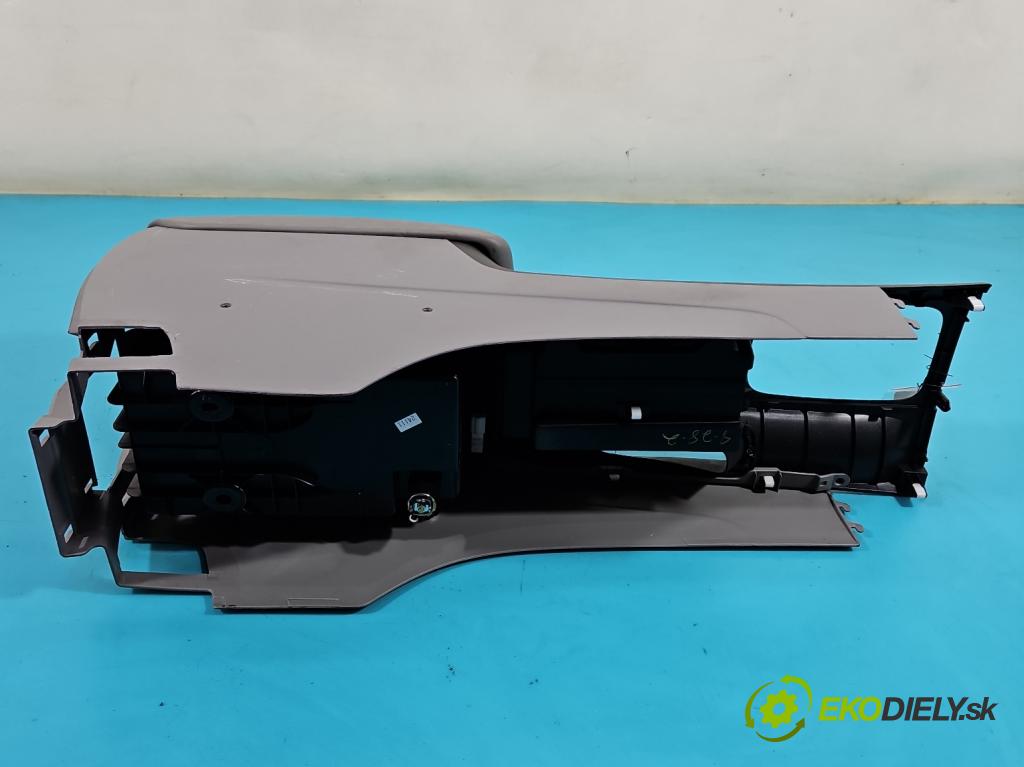 Toyota Camry VI XV30 2001-2006 2.4 VVti: 152KM automatic 112 kW 2362 cm3 4- operadlo 58912-AA020 (Lakťové opierky)