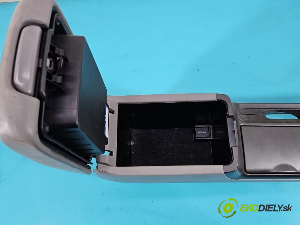 Toyota Camry VI XV30 2001-2006 2.4 VVti: 152KM automatic 112 kW 2362 cm3 4- operadlo 58912-AA020 (Lakťové opierky)