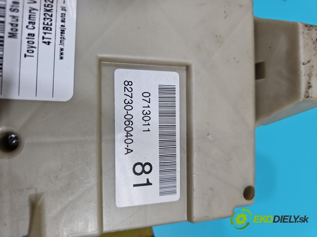 Toyota Camry VI XV30 2001-2006 2.4 VVti 152KM automatic 112 kW 2362 cm3 4- skříňka pojistková 82730-06040-A (Pojistkové skříňky)