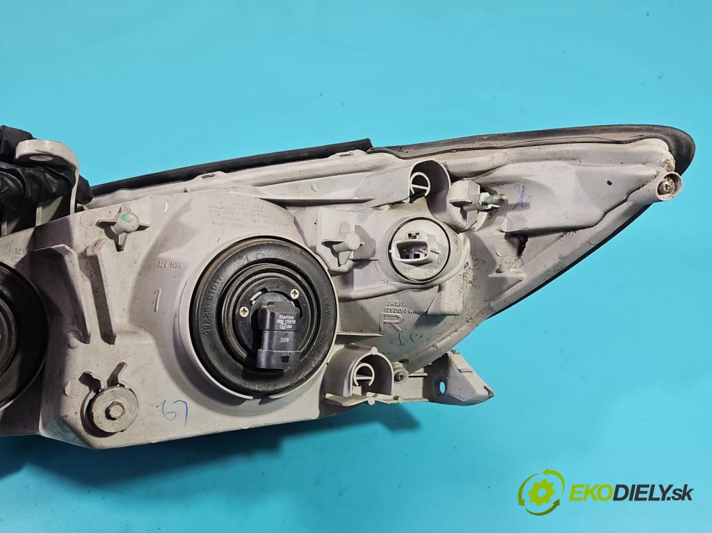 Toyota Camry VI XV30 2001-2006 2.4 VVti: 152KM automatic 112 kW 2362 cm3 4- Reflektor: pravý  (Pravé)