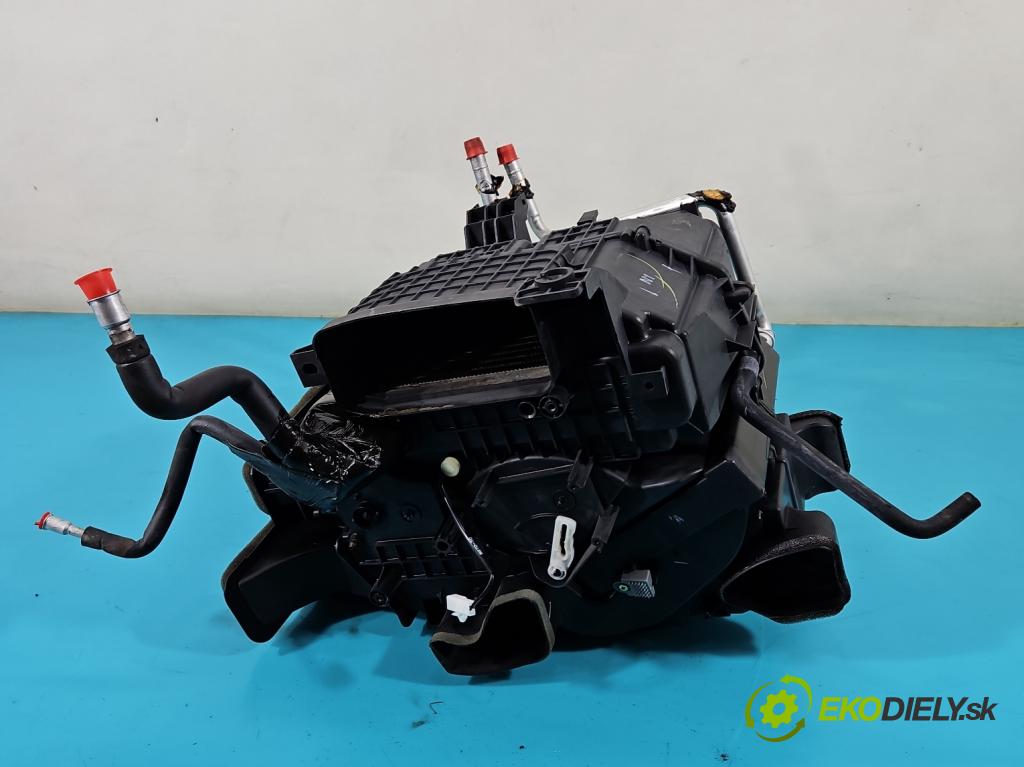 Toyota Camry VI XV30 2001-2006 2.4 VVti 152KM automatic 112 kW 2362 cm3 4- radiátor  (Radiátory topení)