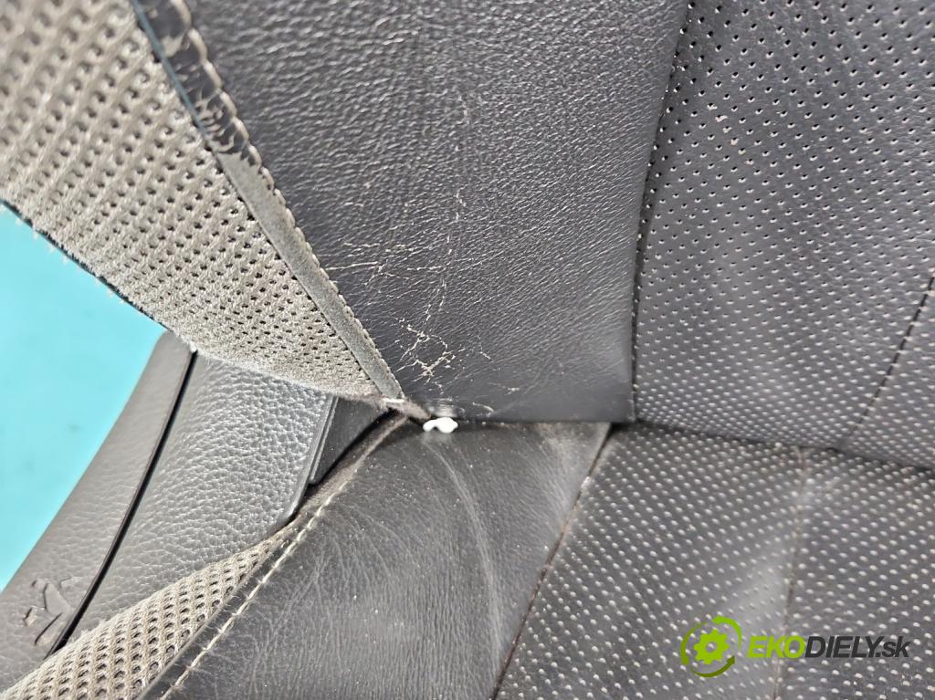 Kia Optima III 2010-2015 1.7 crdi 136 HP manual 100 kW 1685 cm3 4- Sedačka pravý  (Sedačky, sedadlá)