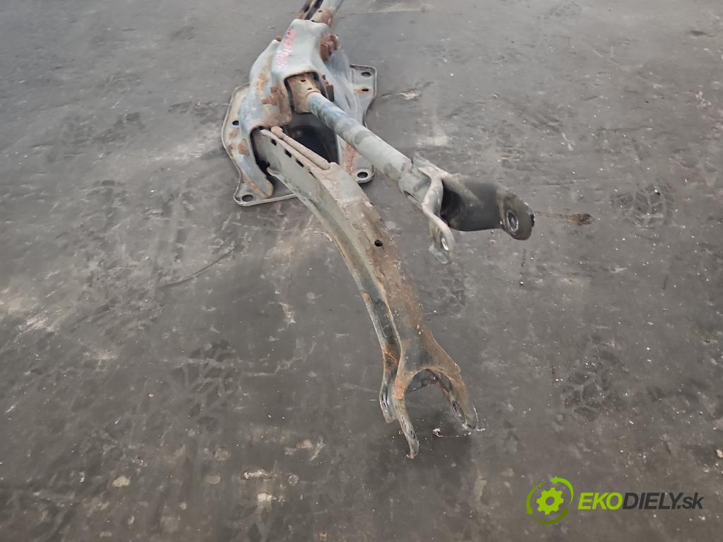 Fiat Doblo II 2010- 1,3.0 jtd 90 hp manual 66 kW 1248 cm3 5- zadní výztuha (Výztuhy zadní)