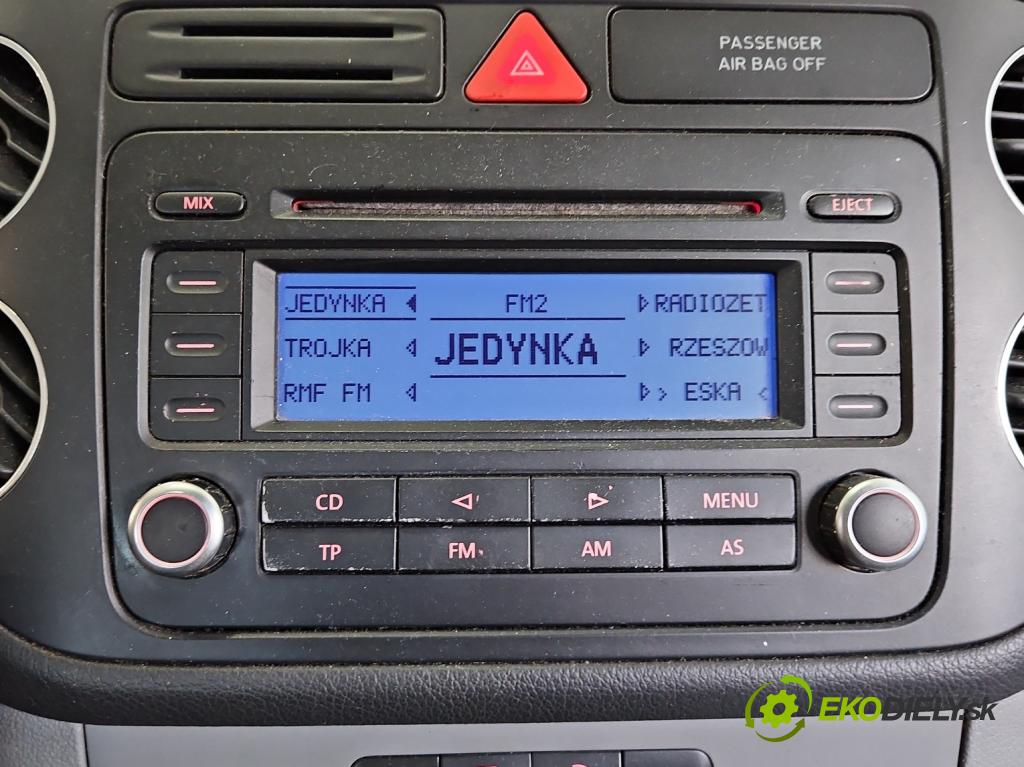 Vw Golf plus 1.6 FSI 116 HP manual 85 kW 1598 cm3 5- Radio originál
