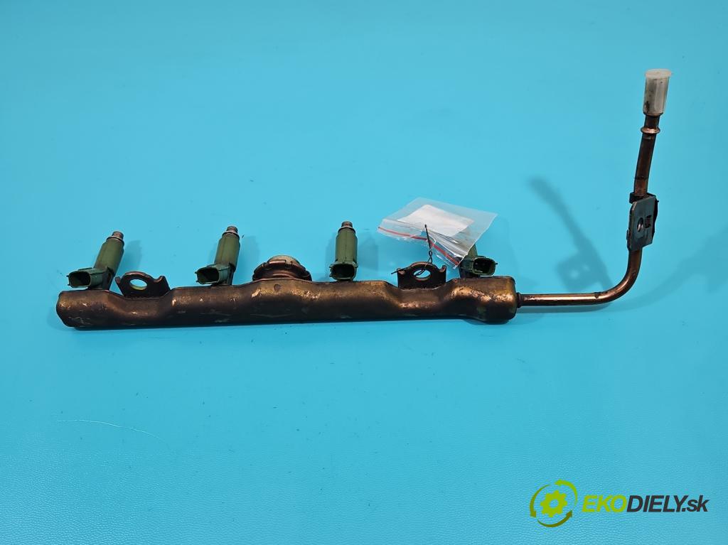 Toyota Corolla Verso I 2001-2004 1.8 vvti 135 HP manual 99 kW 1794 cm3 5- vstrek 23250-22040 (Vstrekovače)