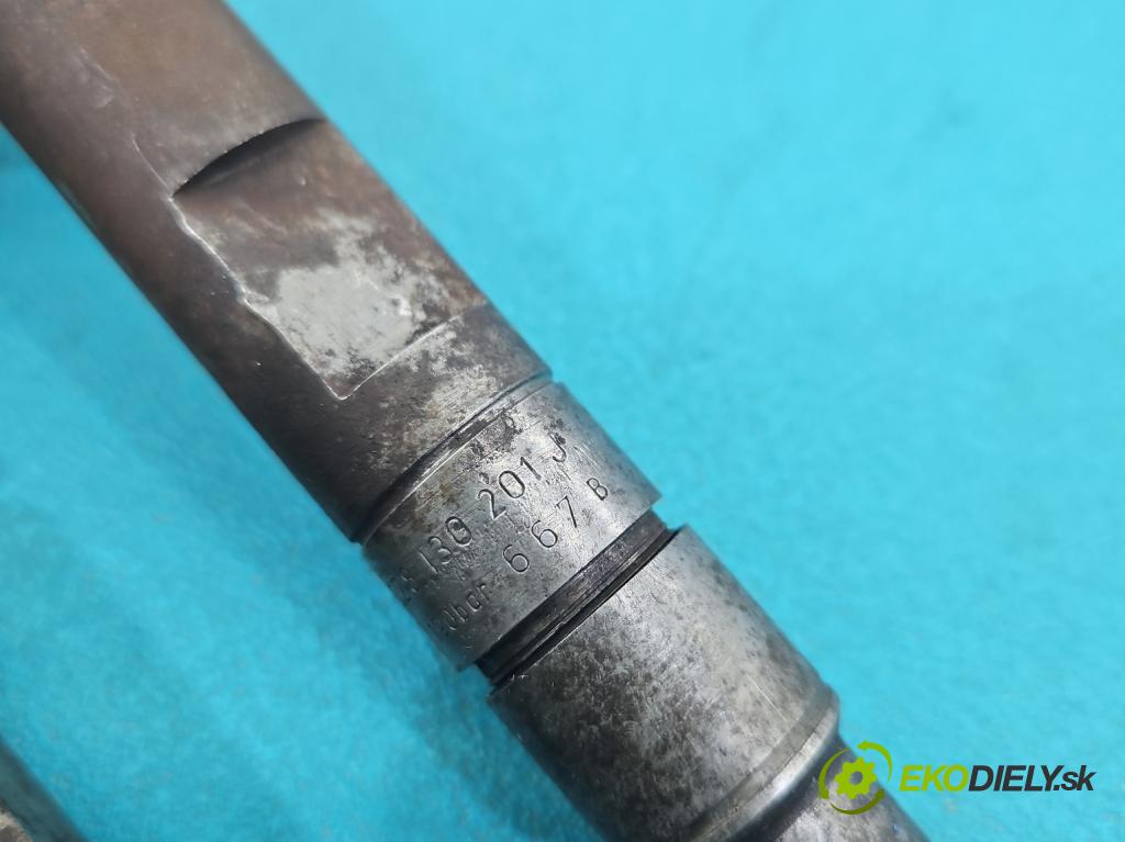 Vw Passat B5 1995-2005 1.9 tdi 90 HP manual 66 kW 1896 cm3 5- vstrek 028130201J (Vstrekovač paliva)