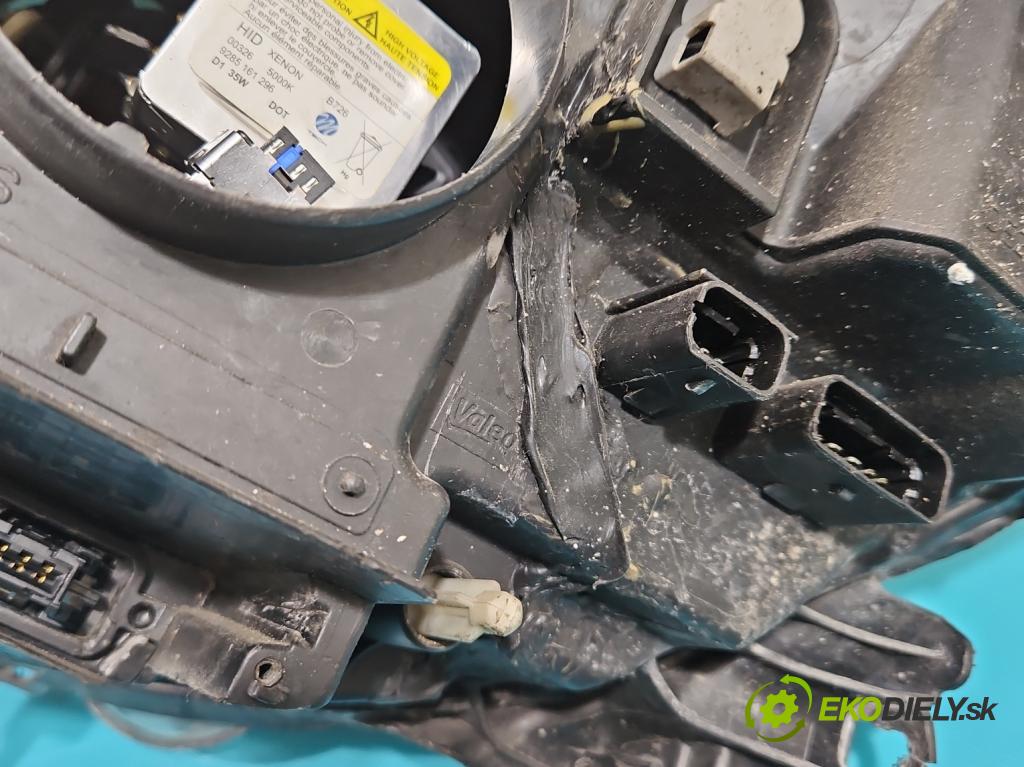 Renault Laguna III 2007-2015 2.0 dci 178HP: manual 131 kW 1995 cm3 5- Reflektor: pravý 260100034R (Pravé)