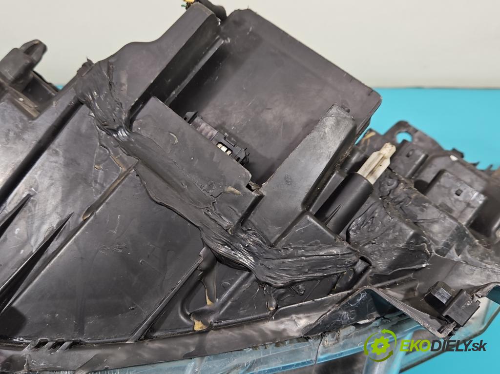 Renault Laguna III 2007-2015 2.0 dci 178HP: manual 131 kW 1995 cm3 5- Reflektor: pravý 260100034R (Pravé)