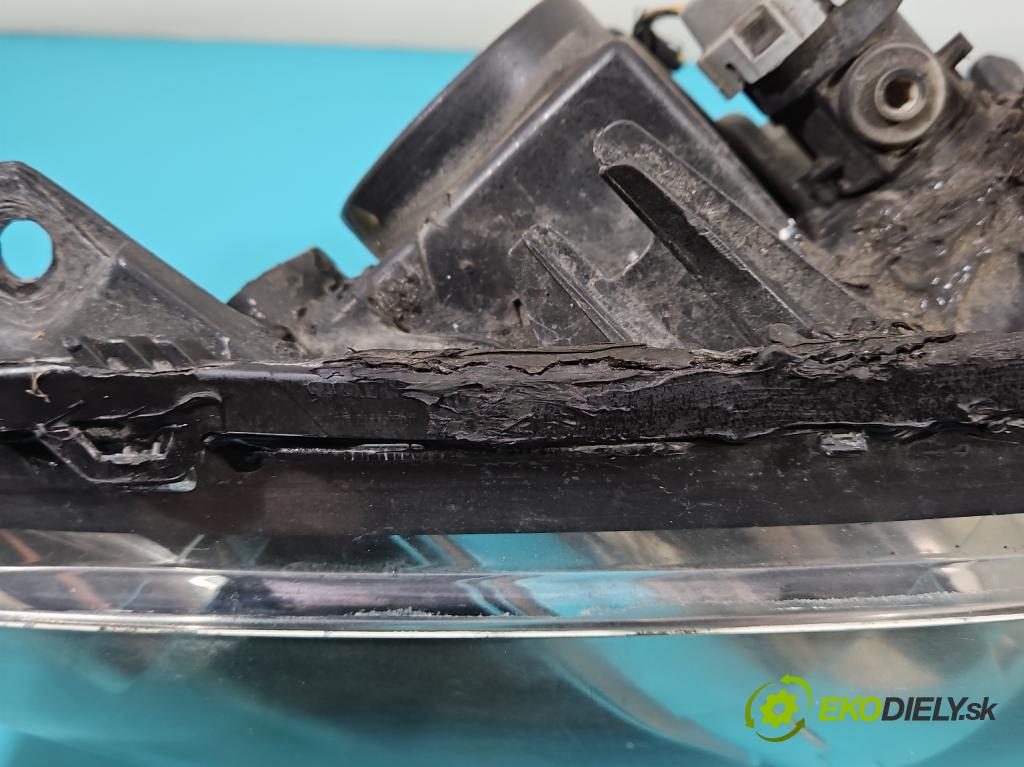 Renault Laguna III 2007-2015 2.0 dci 178HP: manual 131 kW 1995 cm3 5- Reflektor: pravý 260100034R (Pravé)