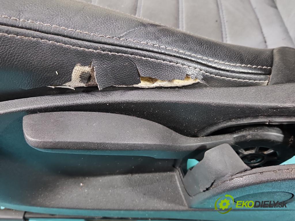 Renault Laguna III 2007-2015 2.0 dci 178HP: manual 131 kW 1995 cm3 5- Sedačka ľavý  (Sedačky, sedadlá)