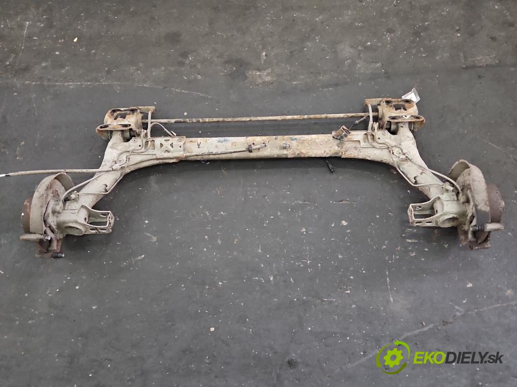 Audi A4 B5 1994-2001 1.6 101 hp manual 74 kW 1595 cm3 5- zadní výztuha  (Výztuhy zadní)