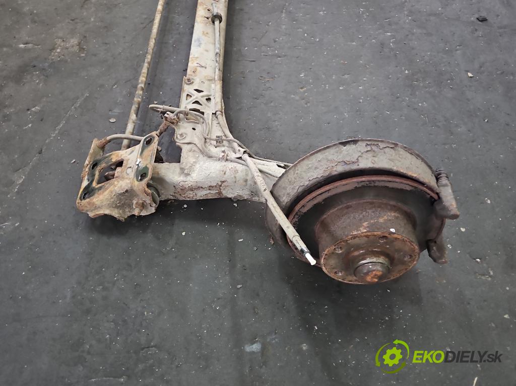 Audi A4 B5 1994-2001 1.6 101 hp manual 74 kW 1595 cm3 5- zadní výztuha  (Výztuhy zadní)