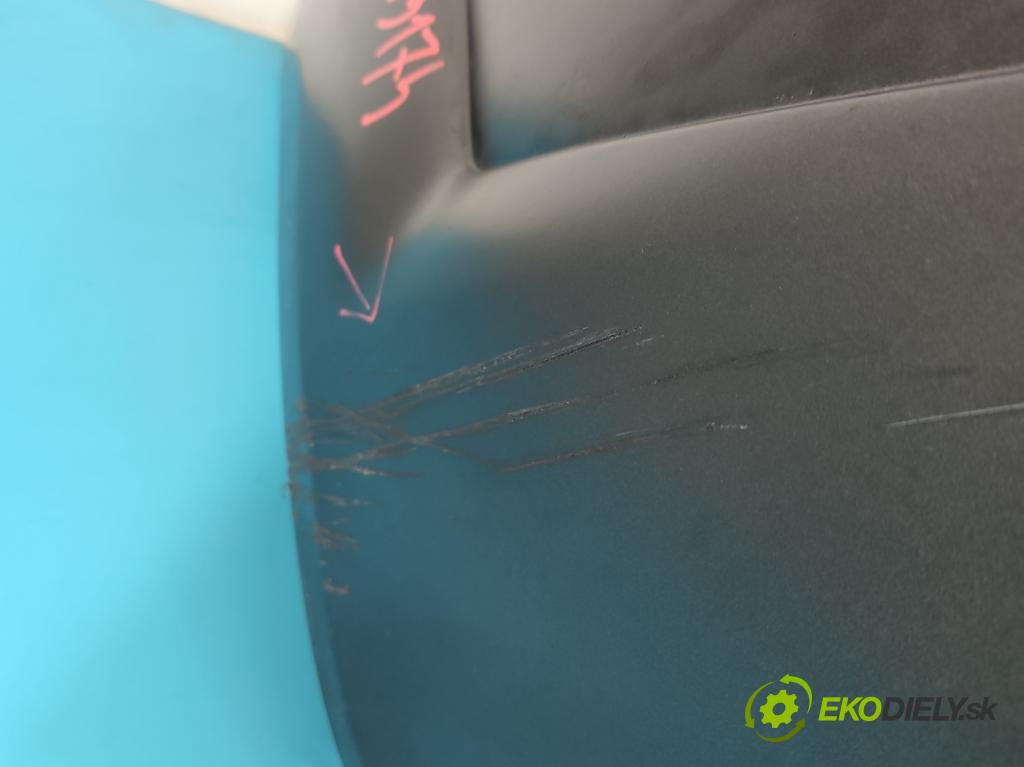 Hyundai Tucson I 2004-2009 2.0 crdi 111KM automatic 82 kW 1991 cm3 5- nárazník přední  (Klika dveří ostatní)