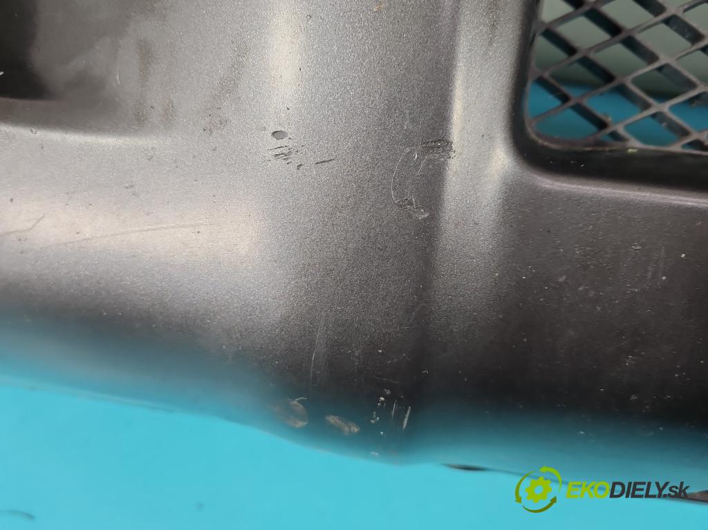 Hyundai Tucson I 2004-2009 2.0 crdi 111KM automatic 82 kW 1991 cm3 5- nárazník přední  (Klika dveří ostatní)