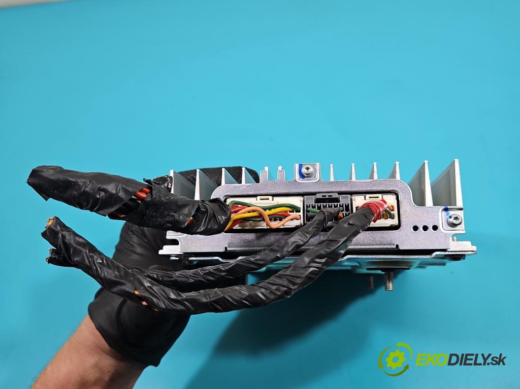 Kia Optima III 2010-2015 1.7 crdi 136 HP manual 100 kW 1685 cm3 4- Zesilovač: 96370-2T300 (Zosilňovače)