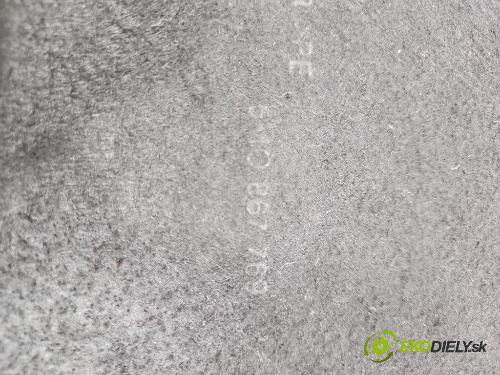 Vw Golf plus 1.6 FSI 116 HP manual 85 kW 1598 cm3 5- zadná 5M0867769 (Pláta zadné)