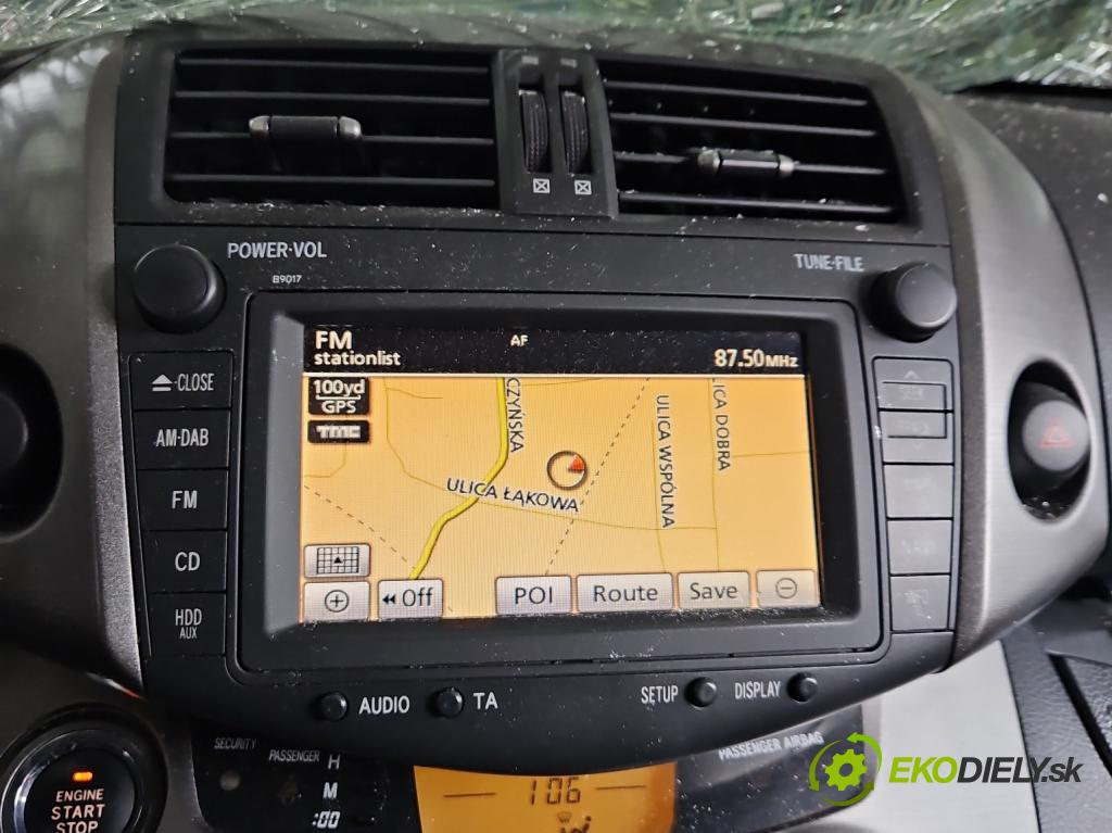 Toyota Rav4 III 2005-2012 2.2 D-CAT 177 HP manual 130 kW 2231 cm3 5- Radio originál 86113-60V660