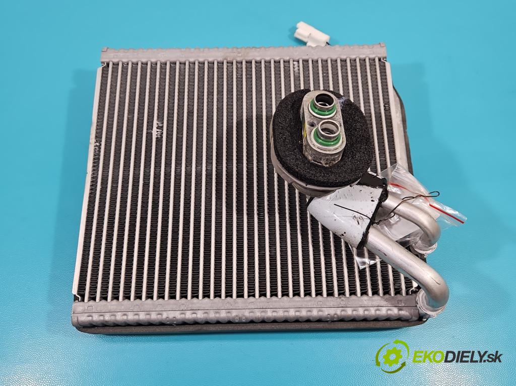 Hyundai I30 III 2016- 1.0 GDI 120 hp manual 88,3 kW 998 cm3 5- radiátor  (Radiátory topení)