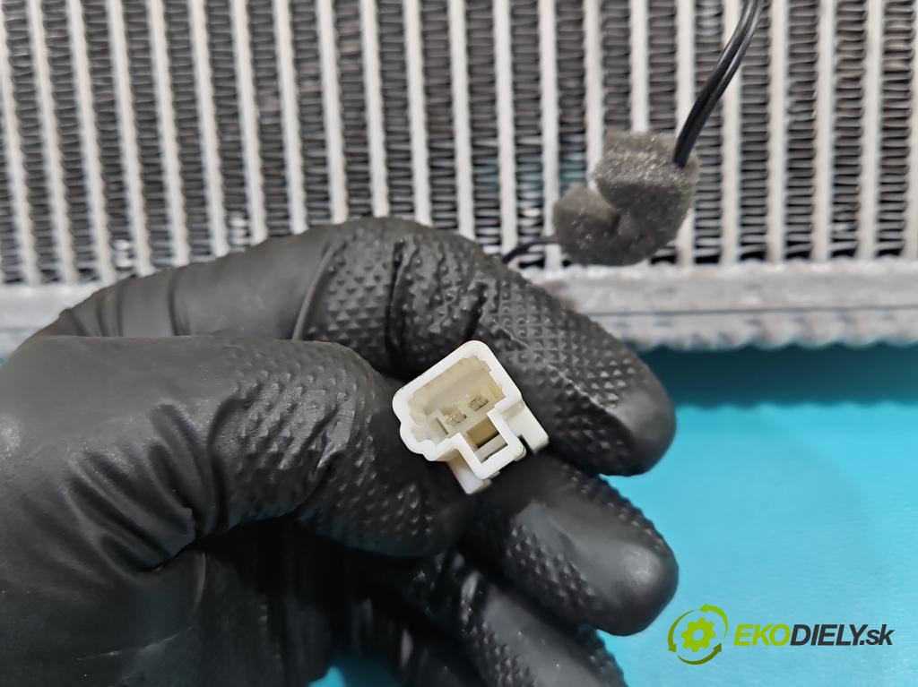 Hyundai I30 III 2016- 1.0 GDI 120 hp manual 88,3 kW 998 cm3 5- radiátor  (Radiátory topení)