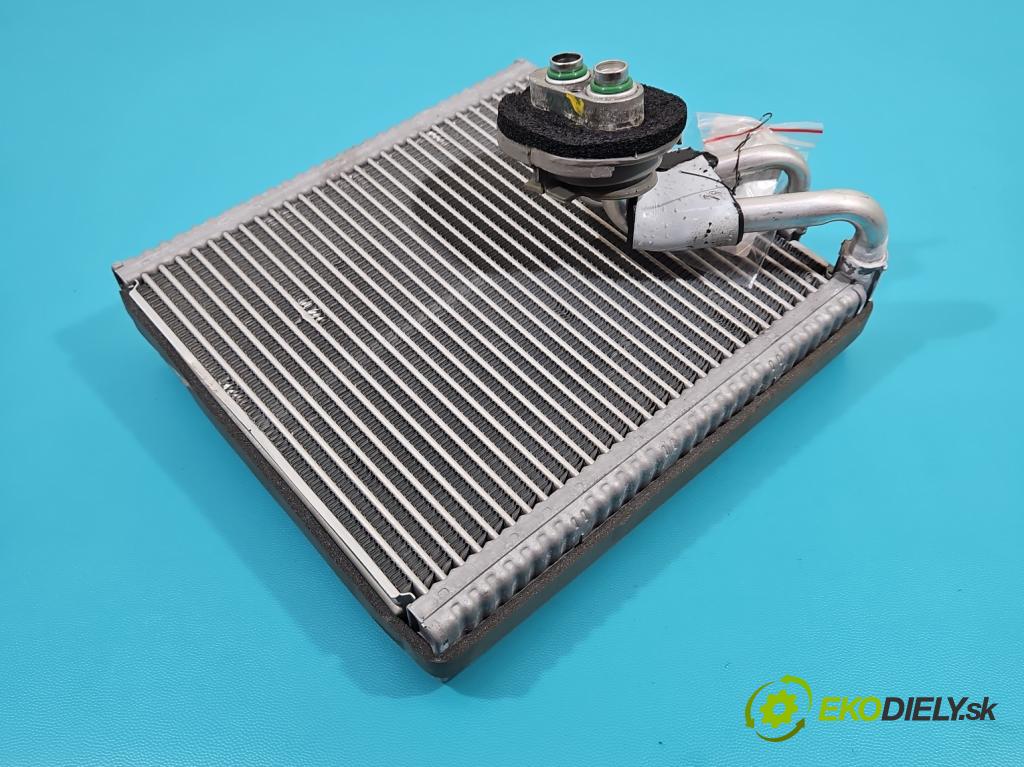 Hyundai I30 III 2016- 1.0 GDI 120 hp manual 88,3 kW 998 cm3 5- radiátor  (Radiátory topení)