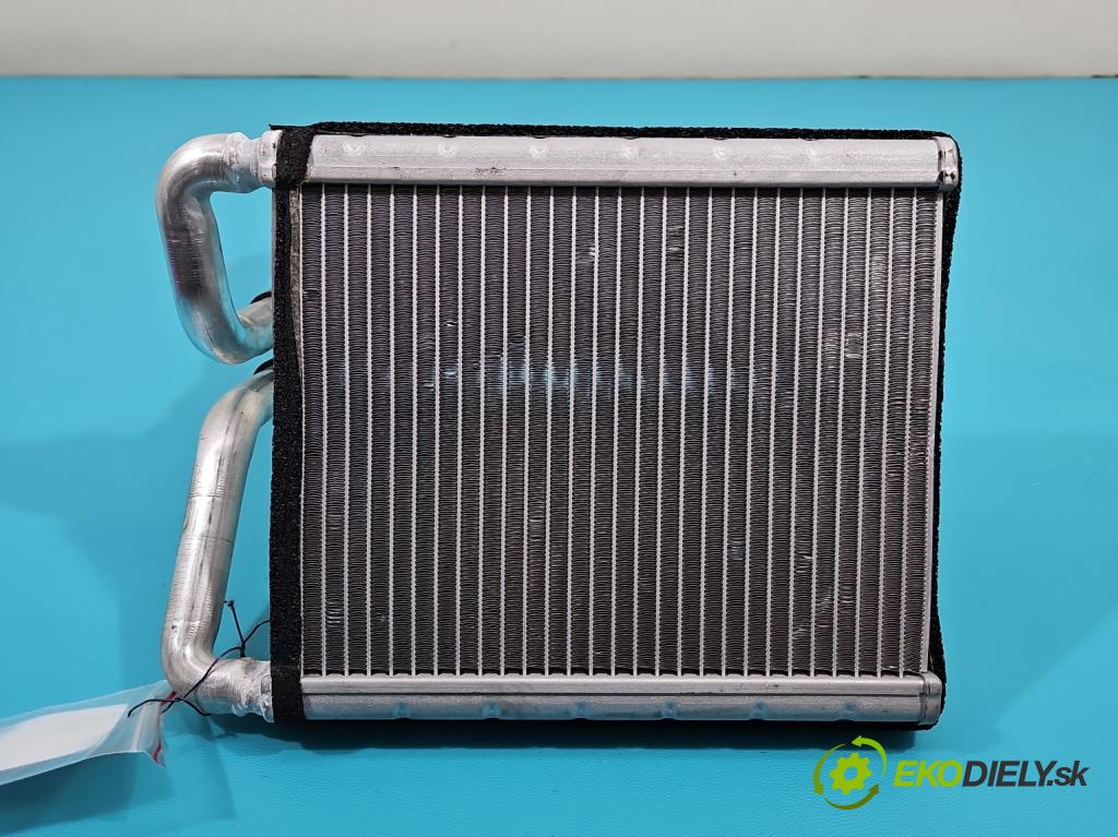 Hyundai I30 III 2016- 1.0 GDI 120 hp manual 88,3 kW 998 cm3 5- radiátor  (Radiátory topení)